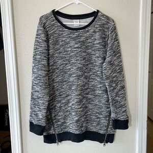 Abercrombie & Fitch Black and White Vintage Knit Sweater Large